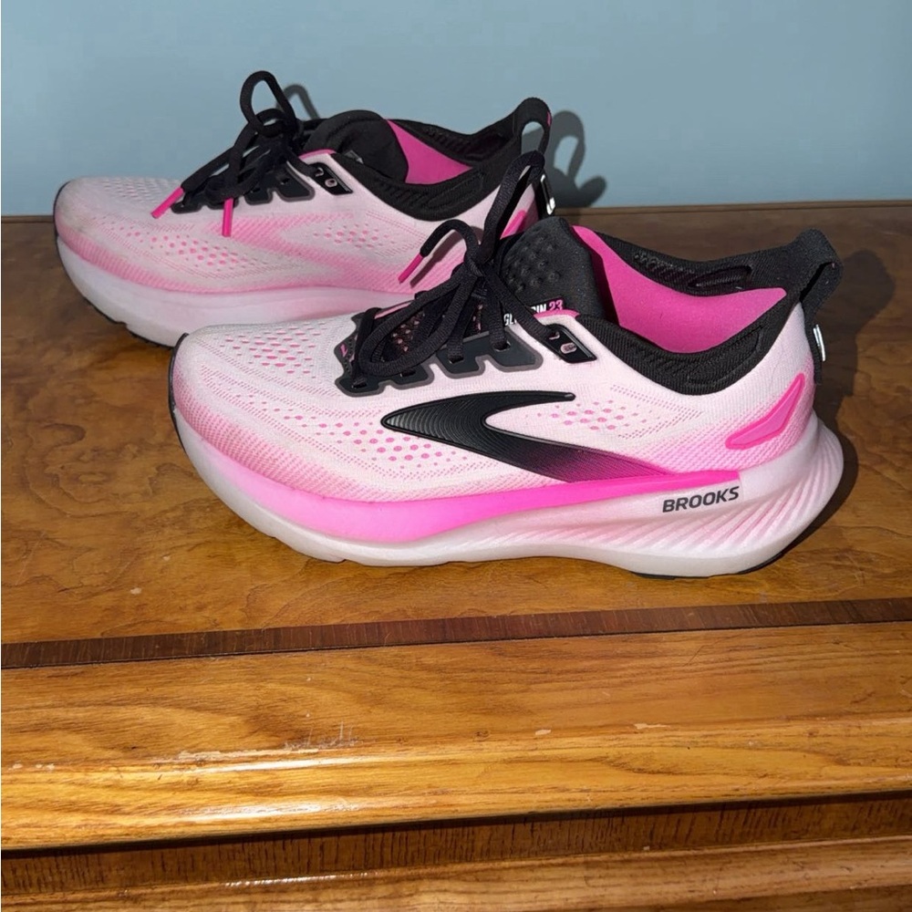 Brooks Glycerin 23 Women's Pink and Black